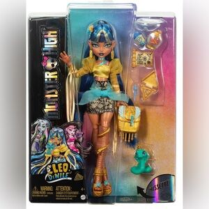 monster high Cleo Denile Doll - Blue & Gold Outfit